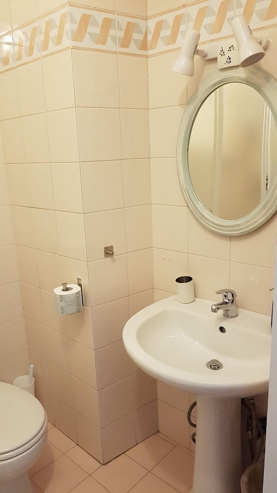 Gallery Double Room, 1 Double Bed, Private Bathroom, City View