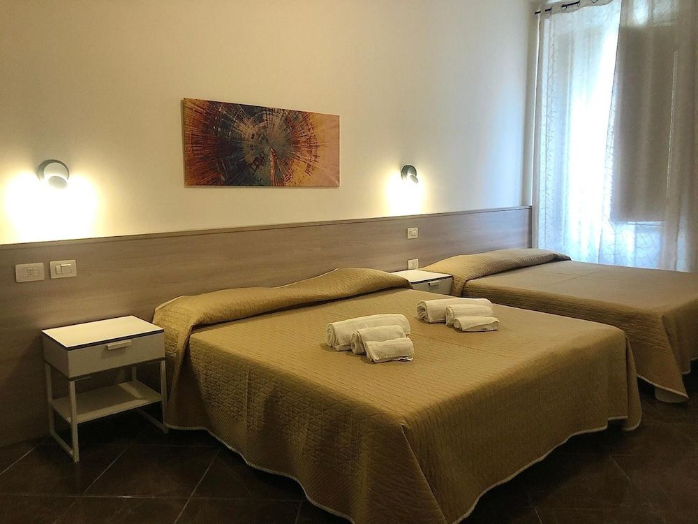 undefined Hotel Nazionale 9