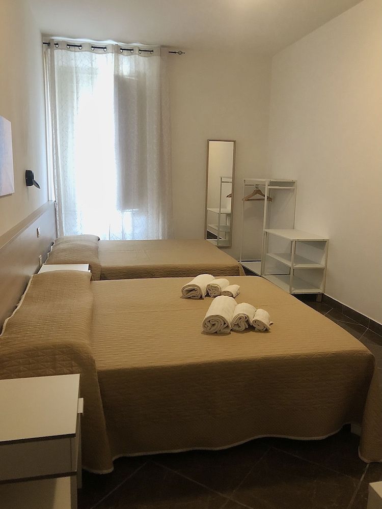 undefined Hotel Nazionale 2