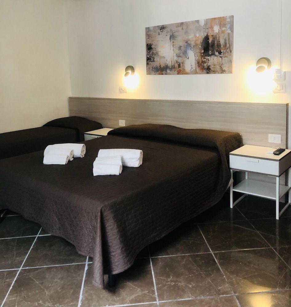undefined Hotel Nazionale 3