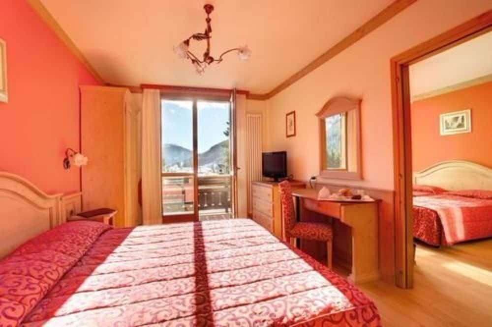Classic Double or Twin Room