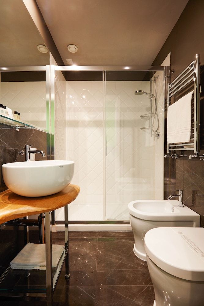 Boutique Hotel Hugo Comfort Double Room, 1 King Bed, Allergy Friendly (Stair Access Only) 12