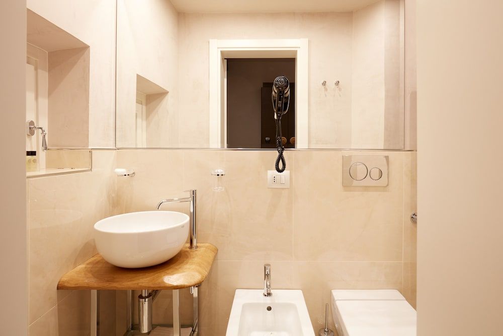 Boutique Hotel Hugo Comfort Double Room, 1 King Bed, Allergy Friendly (Stair Access Only) 10