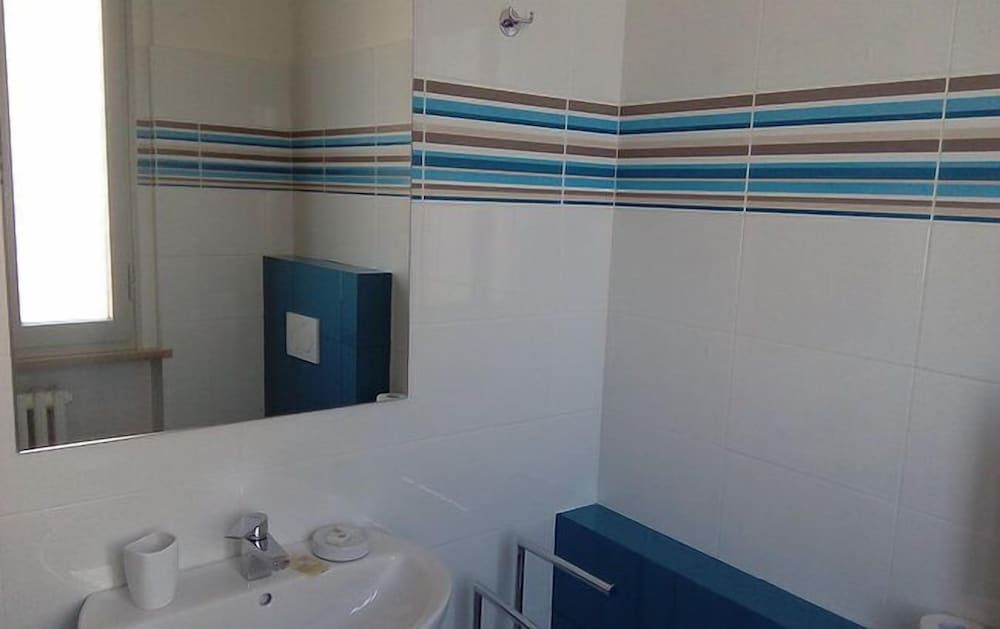 Gardenia Guest House Standard Double or Twin Room 6