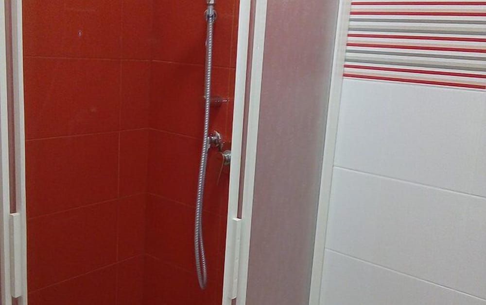 Gardenia Guest House Junior Room 6