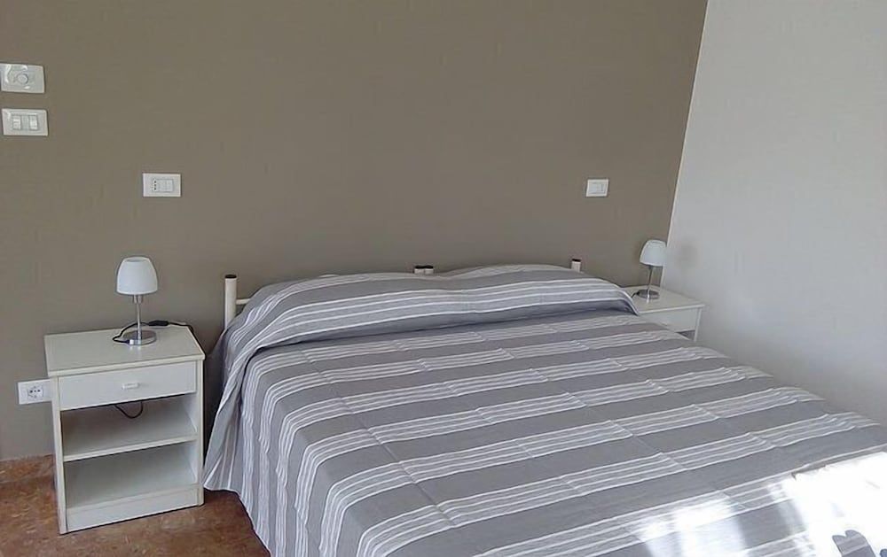 Gardenia Guest House Family Room 2