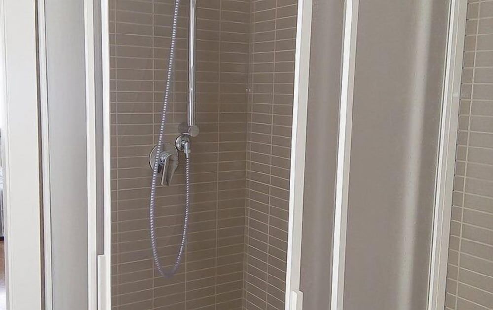 Gardenia Guest House Family Room 6