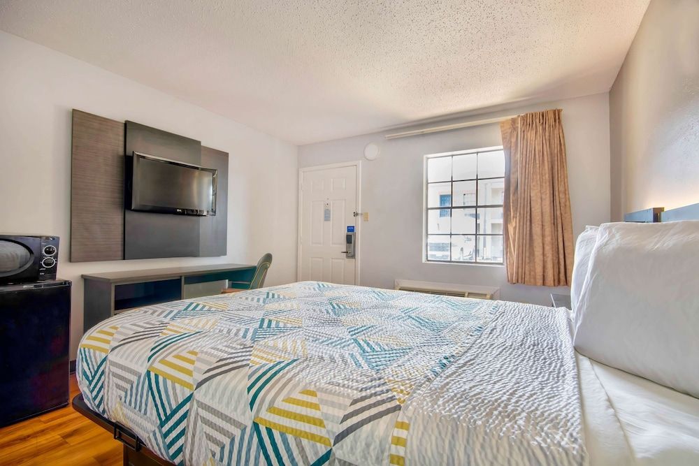 Motel 6 Bossier City, LA Standard Room, 1 Double Bed, Non Smoking