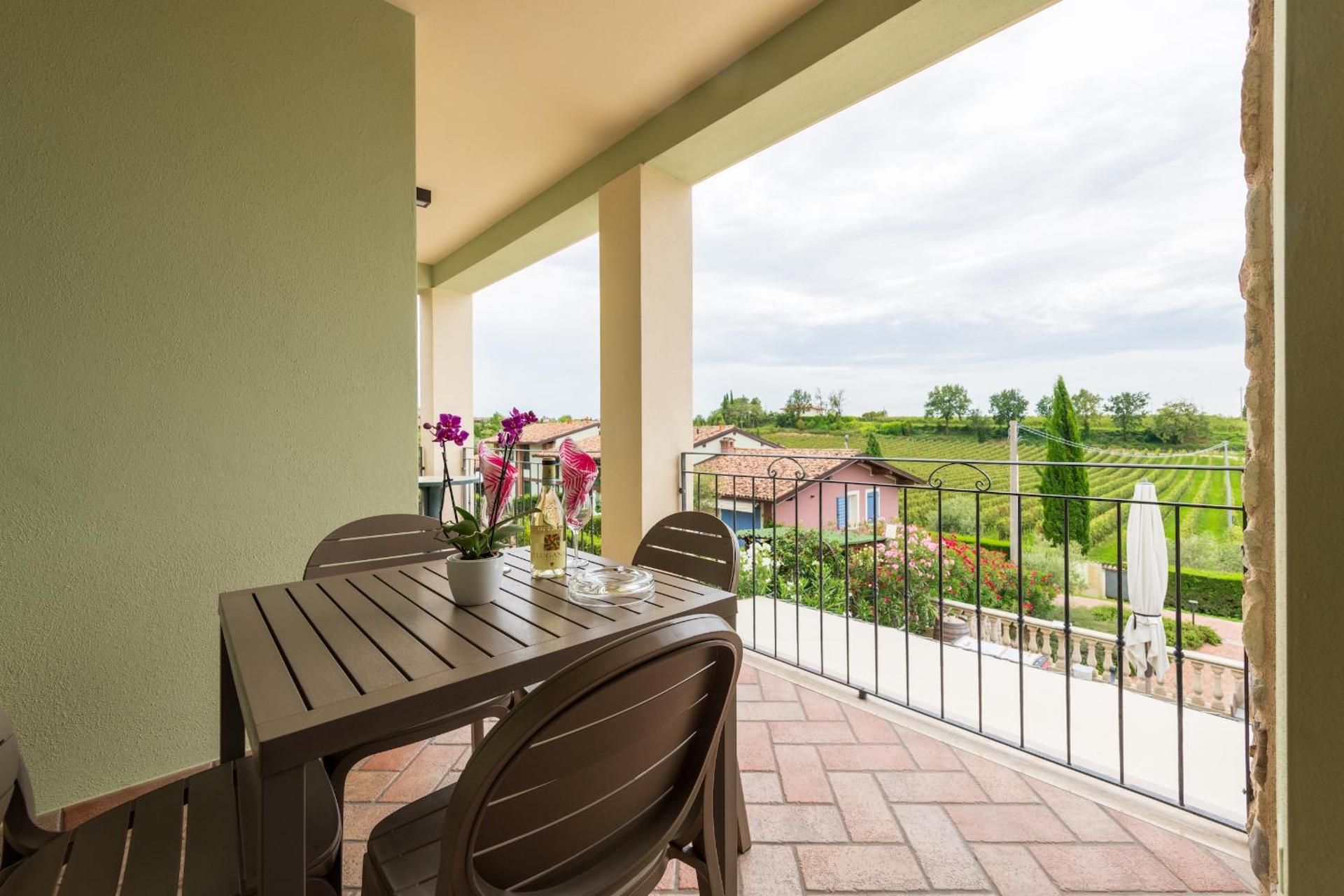 Superior One-Bedroom Apartment with Balcony