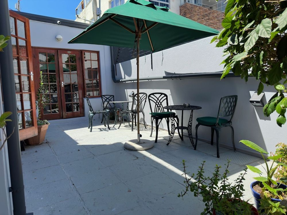 undefined Olaf's Guest House 9