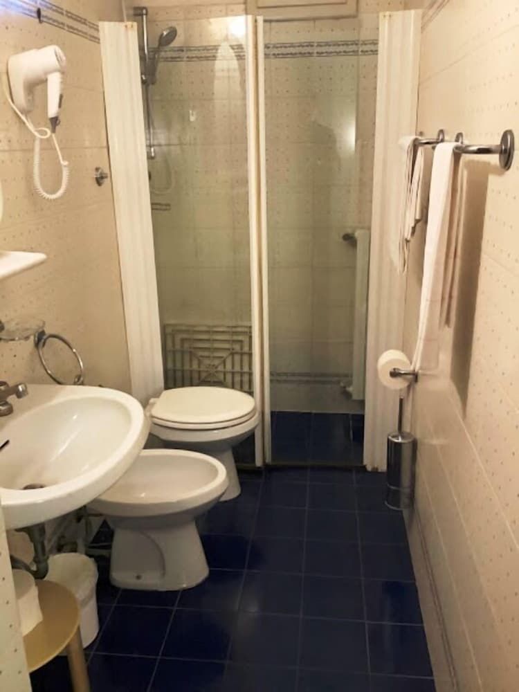 Hotel Savona Family Quadruple Room 3