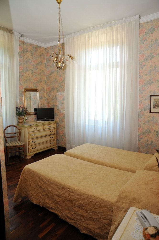 Hotel Savona Economy Double or Twin Room 7