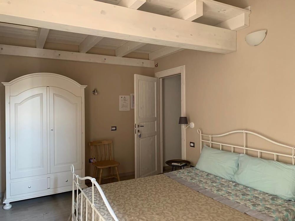 BeB il Pomo D'Oro Deluxe Room, 1 Double Bed (Tortora) 4