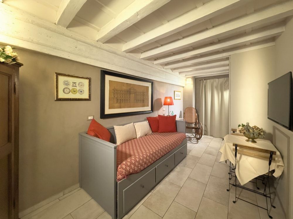 undefined QK Costa58 Home Tower