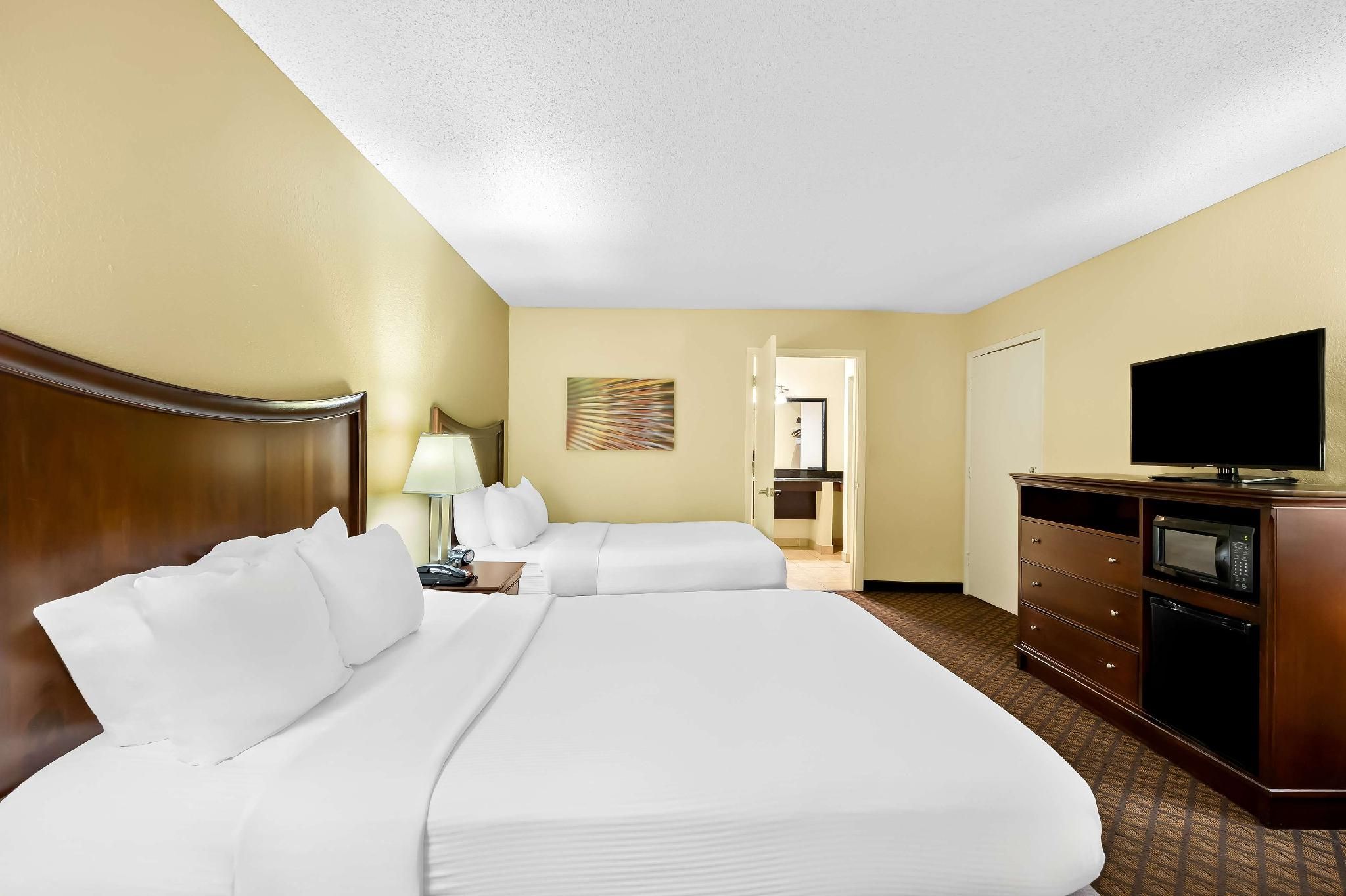 Accessibility - 2 Queen Beds, Bathtub, Nonsmoking