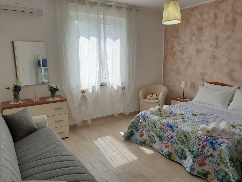 Family Apartment, 1 Bedroom, Garden View