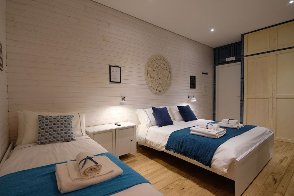 Epoca Home Comfort Triple Room, Courtyard View 3