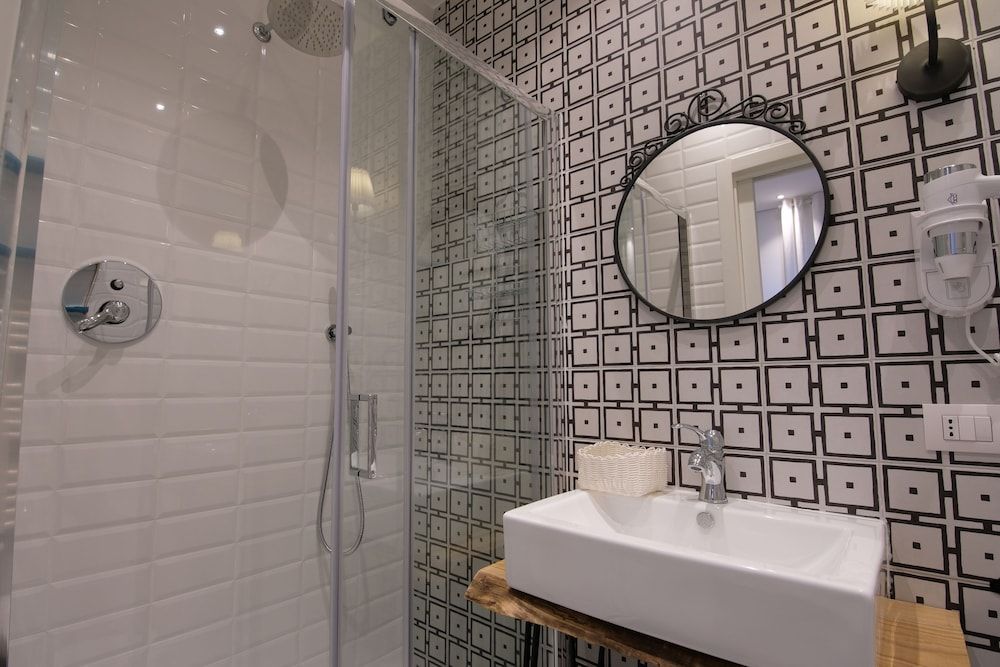 Epoca Home Comfort Double Room, City View 3