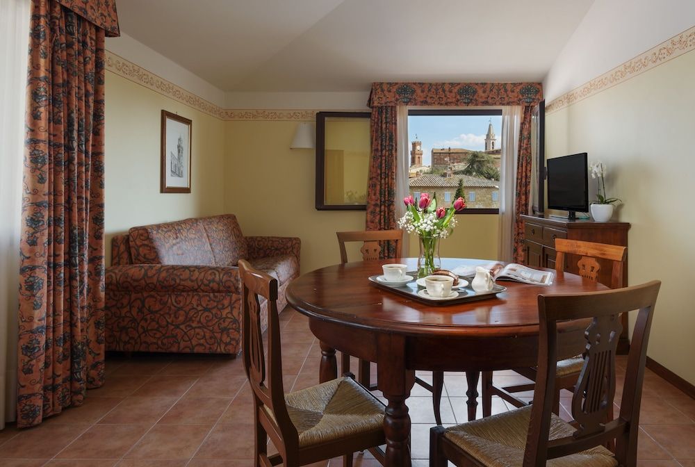 Hotel San Gregorio Panoramic Suite, City View (2 pax) 5