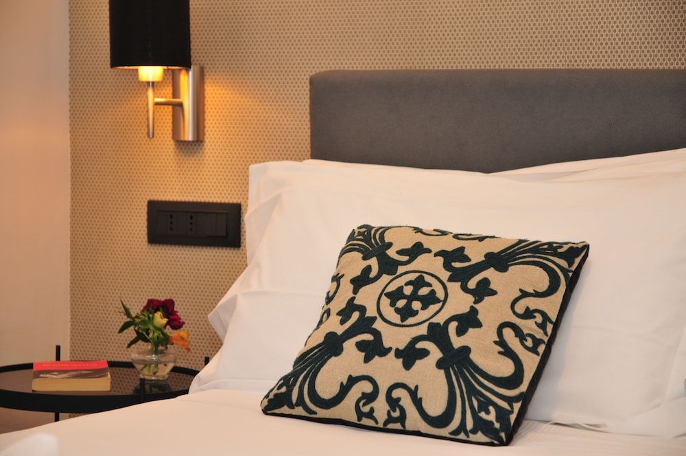 Piccola Navona Roof Garden Queen room 7