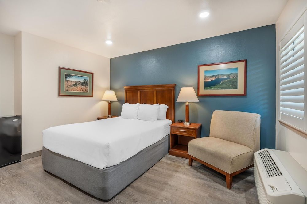 Best Western Plus Clocktower Inn