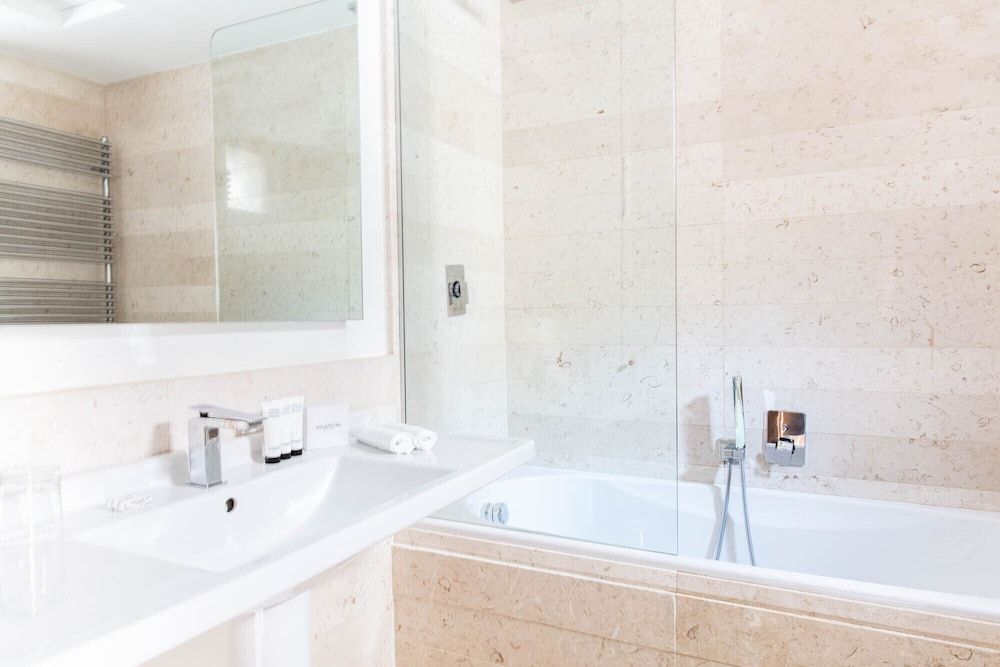 Aquapetra Resort and Spa Junior Suite 3