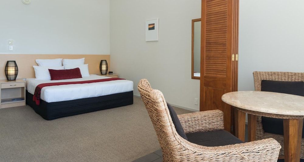 Superior Beachfront King Room