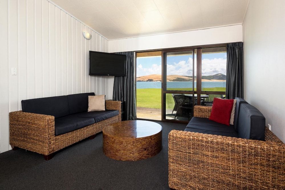 2 Bedroom Beachfront Apartment