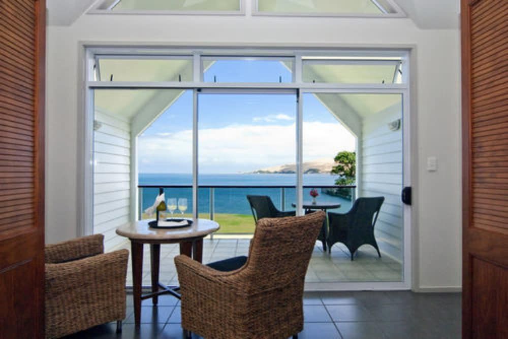 Superior Beachfront King Room