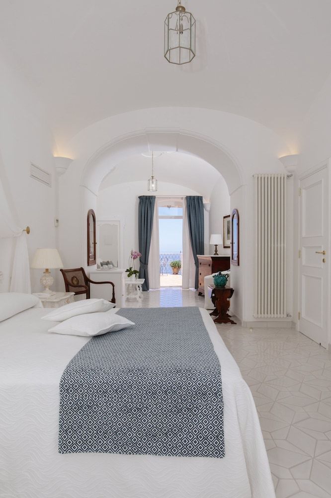 La Bizantina Luxury Suite, 1 King Bed, Terrace, Sea View 3