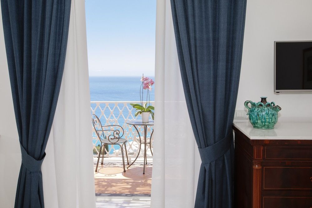 La Bizantina Junior Double or Twin Room, Terrace, Sea View 5