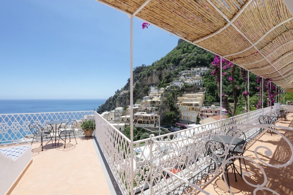 La Bizantina Luxury Suite, 1 King Bed, Terrace, Sea View 5