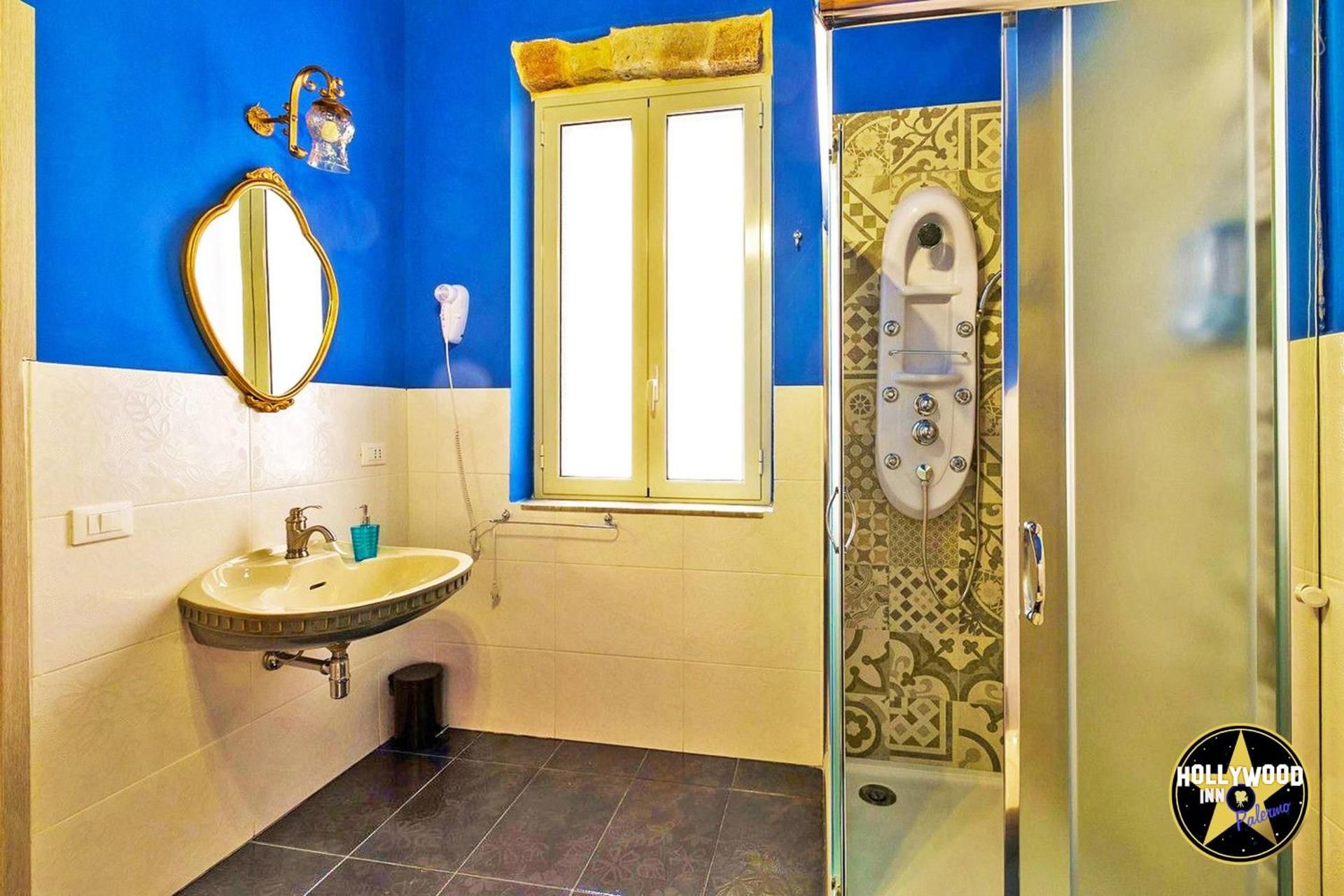 Deluxe Double Room with Shower