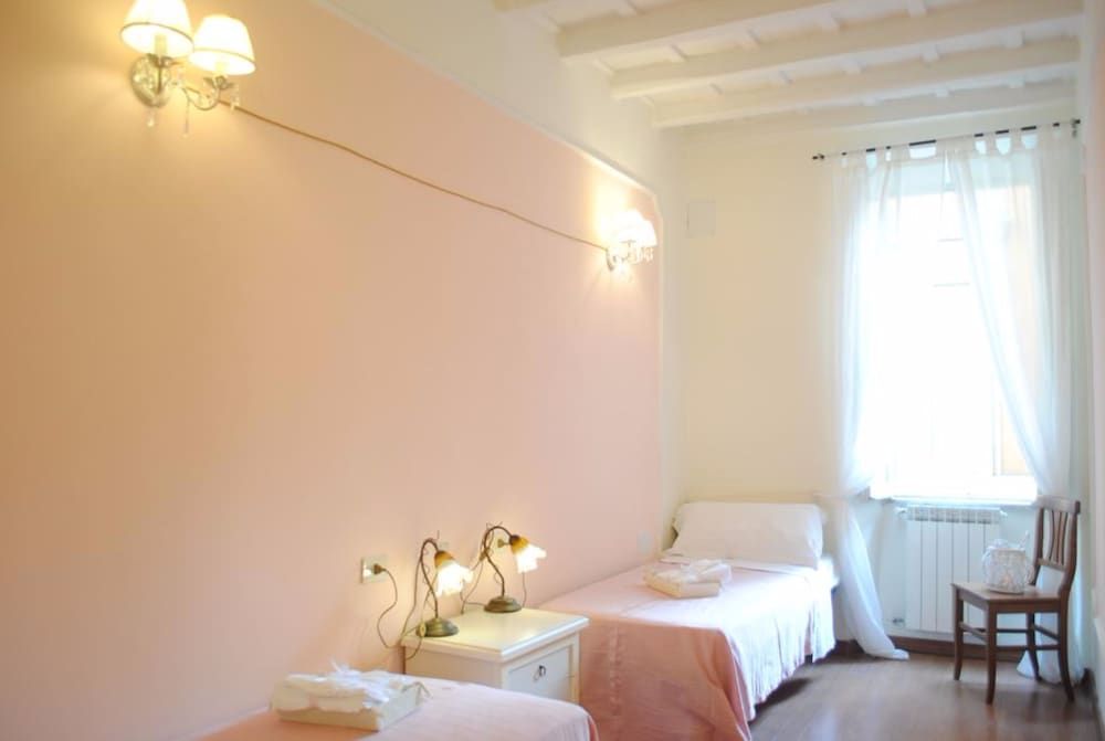 undefined Dreaming Navona Rooms 6