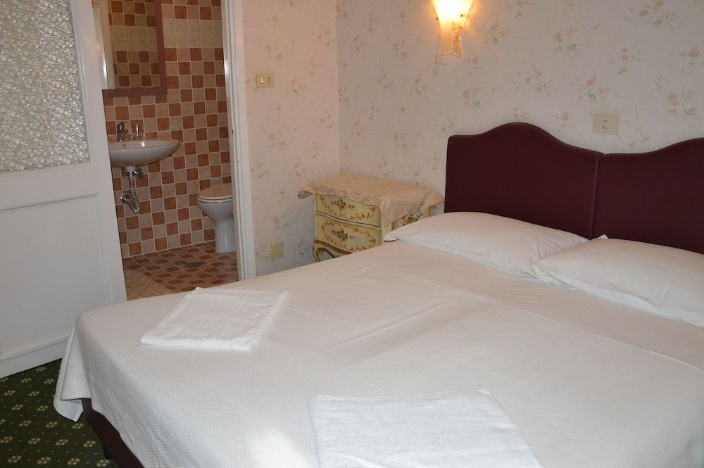 undefined Hotel Texas 10