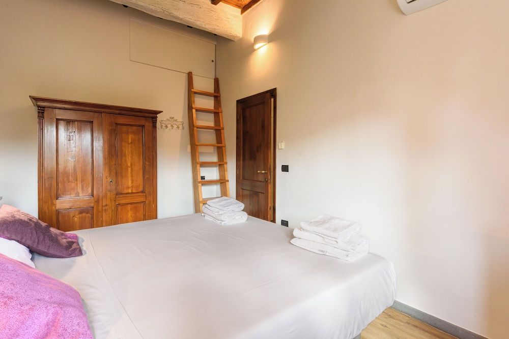 undefined Una Finestra sulle Cappelle Medicee by Mmega 5