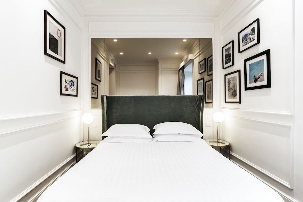 The Shire Hotel Deluxe Double Room 2