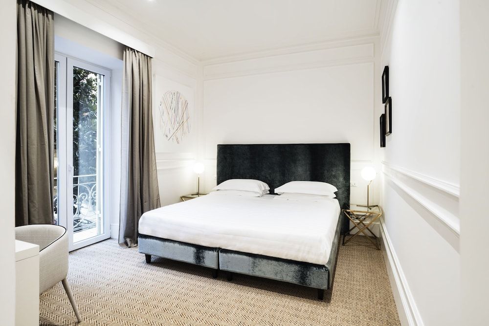 undefined The Shire Hotel