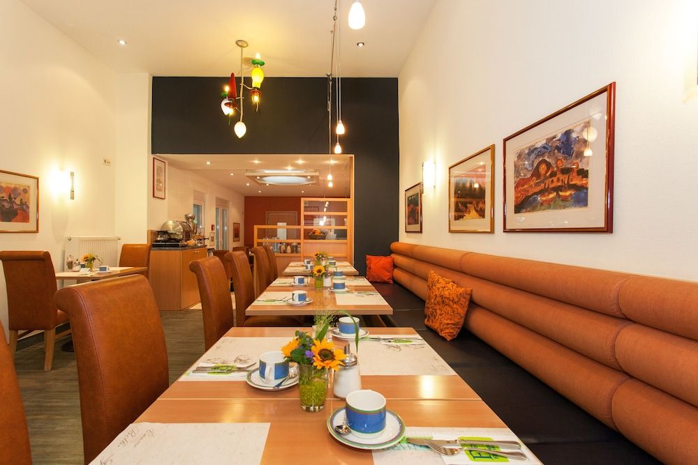 undefined Hotel Plaza 3