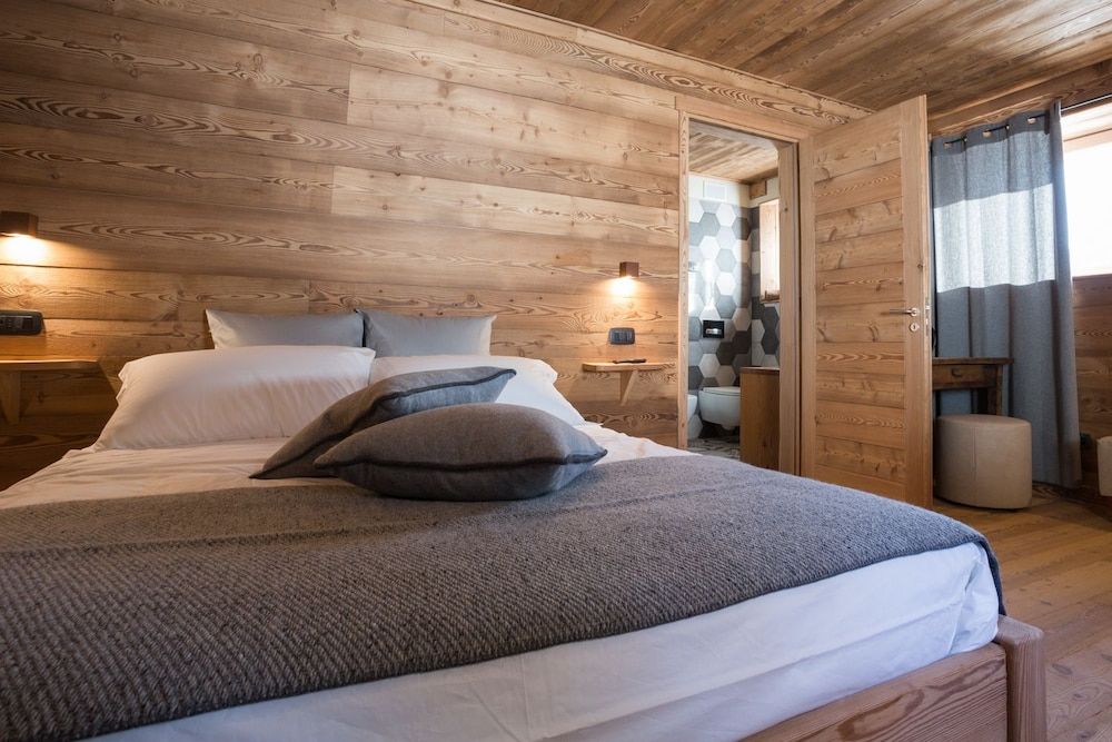 Double Room, Mountain View