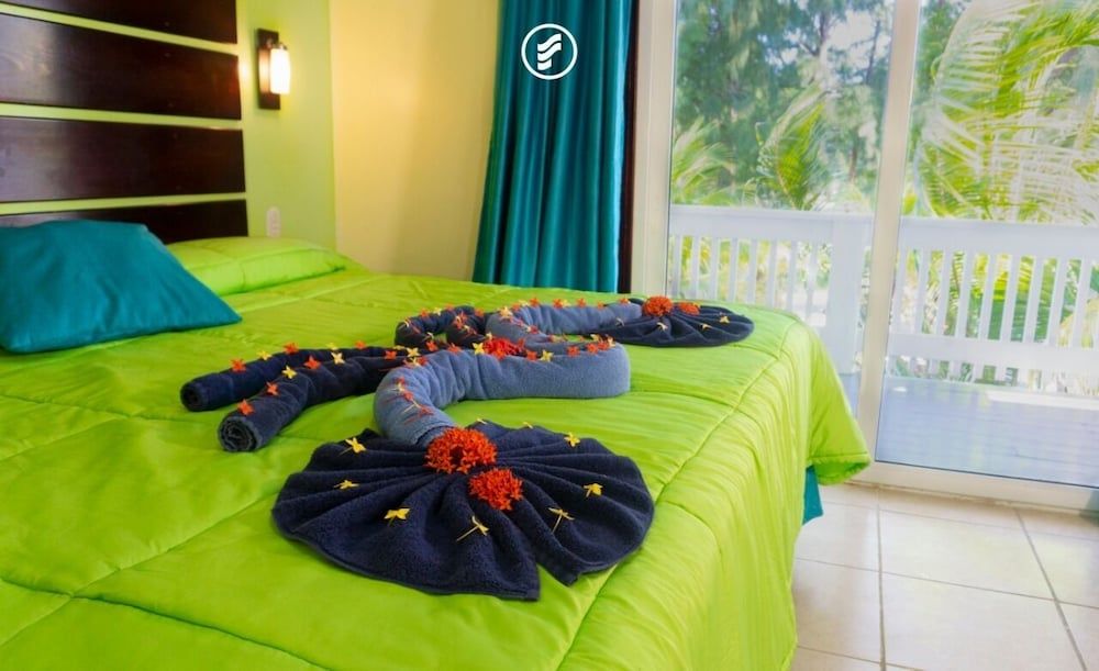 Fantasy Island Beach Resort, Dive and Marina All Inclusive Standard Room, 1 King Bed 5