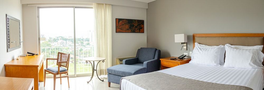 Hotel Estelar Altamira Standard Room, 1 Queen Bed (Standard Estelar Queen Bed Room) 3