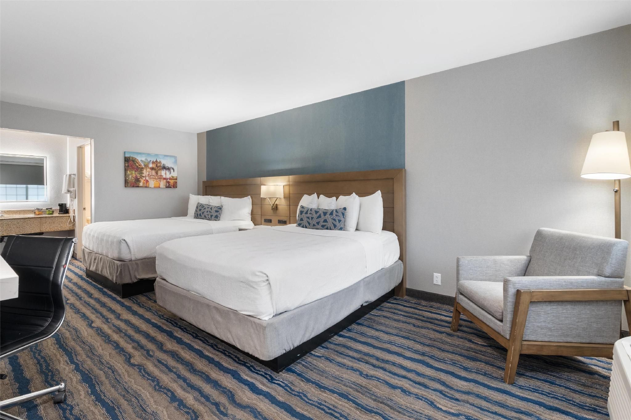 2 queen beds, nonsmoking