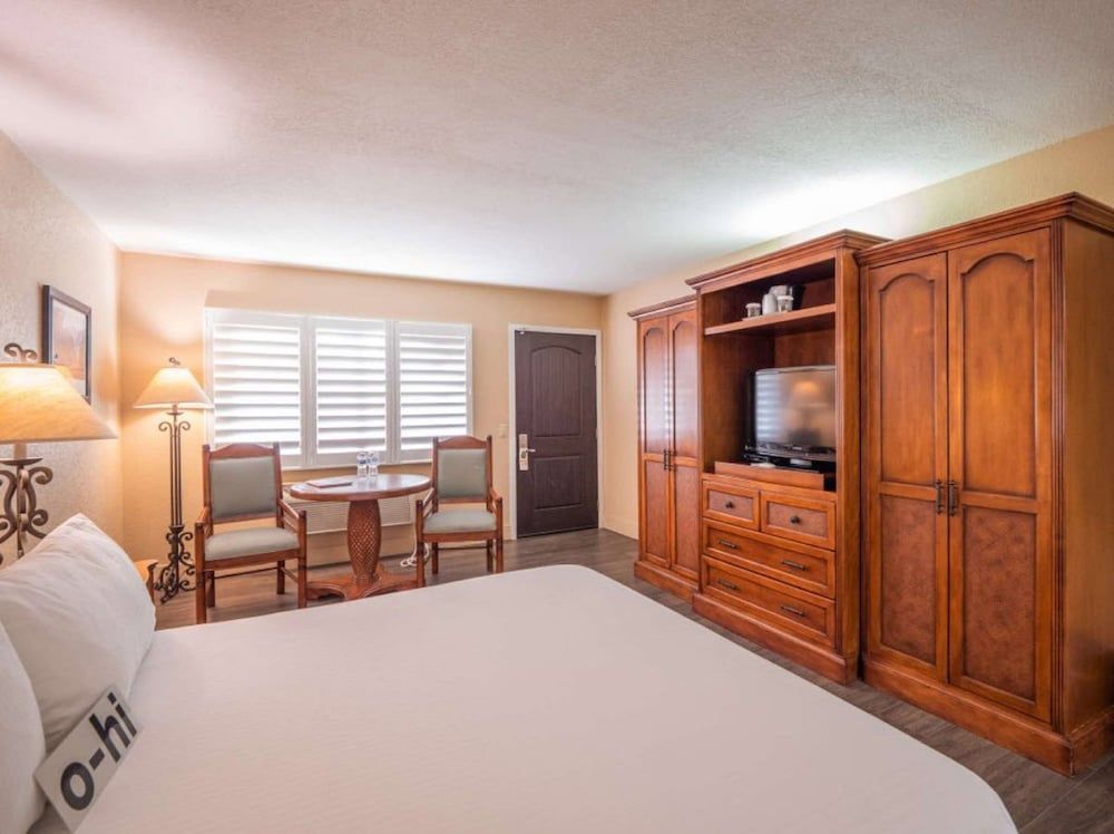 Casa Ojai Inn Deluxe Room, 1 Queen Bed, Patio 3