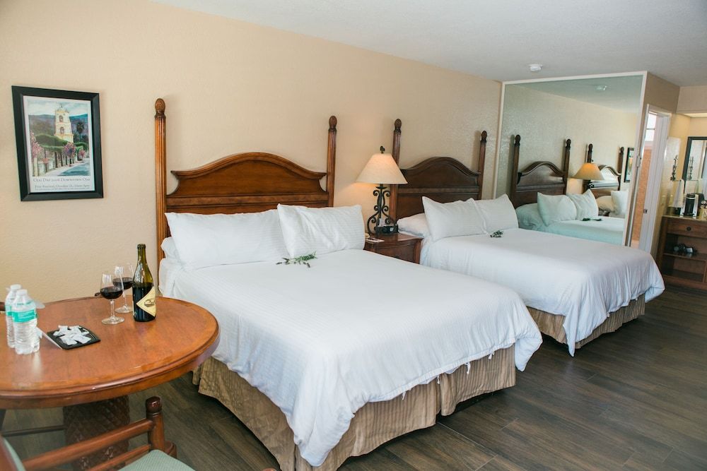 Casa Ojai Inn Deluxe Room, 2 Queen Beds, Patio