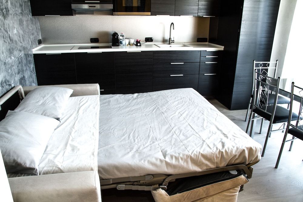 B2in Suite & Office Executive Suite, 2 Bedrooms, Balcony, Tower 2