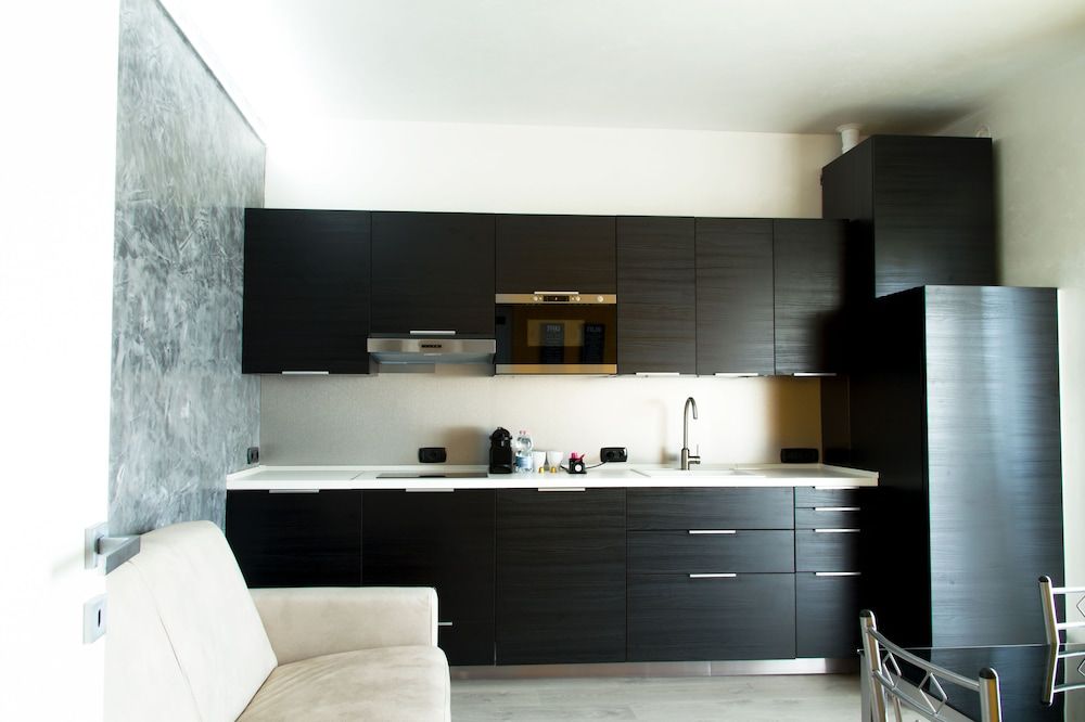 B2in Suite & Office Executive Suite, 2 Bedrooms, Balcony, Tower 10