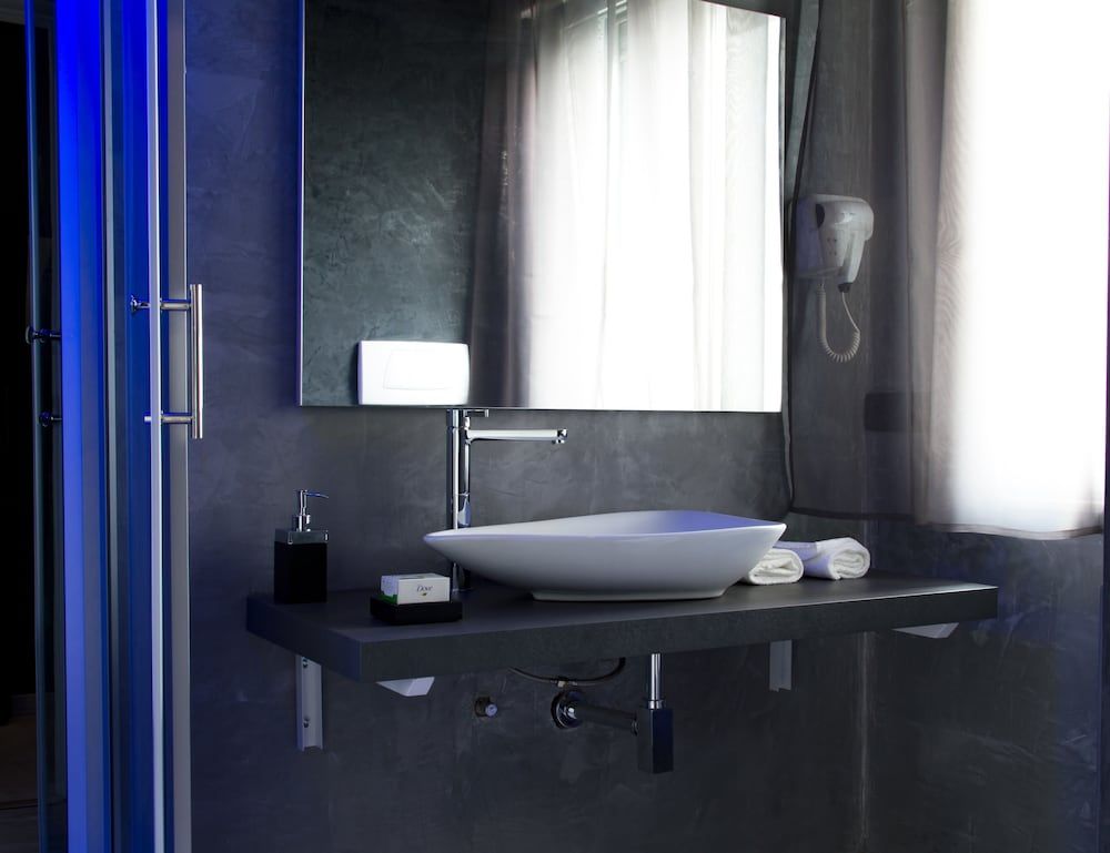 B2in Suite & Office Luxury Suite, 1 Bedroom, Balcony, Tower 3