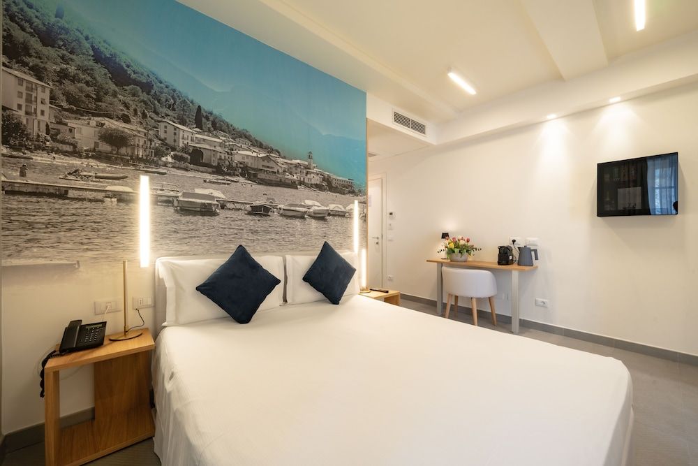 Avenue Boutique Hotel Deluxe Double Room, 1 Double Bed 3