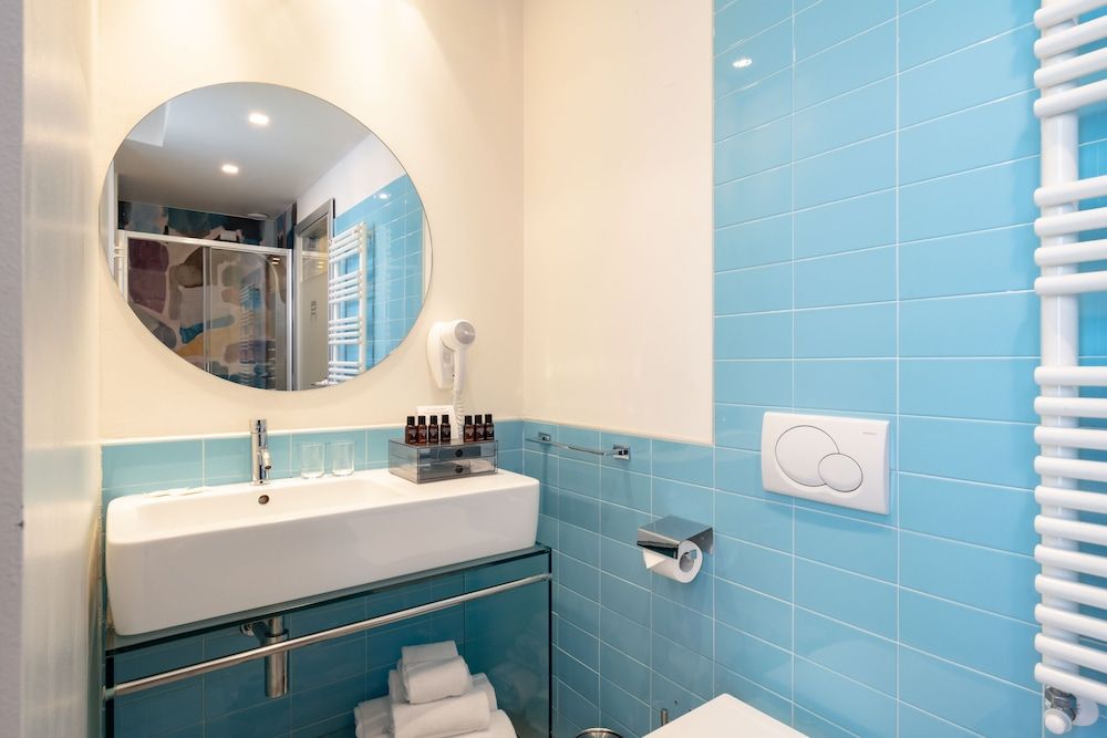 Avenue Boutique Hotel Deluxe Double Room, 1 Double Bed 13